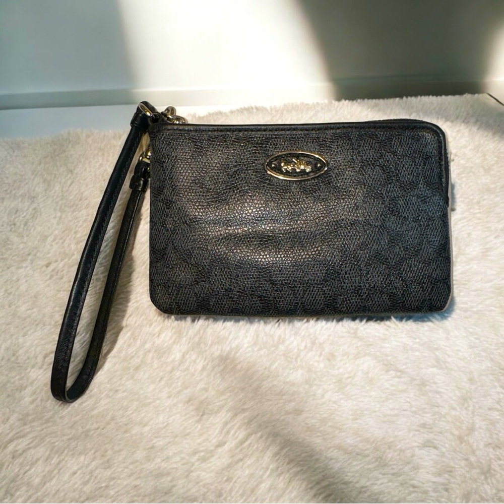 Coach Black and Blue Denim Signature Coated Canvas Corner Zip Wristlet NEW - Picture 1 of 12
